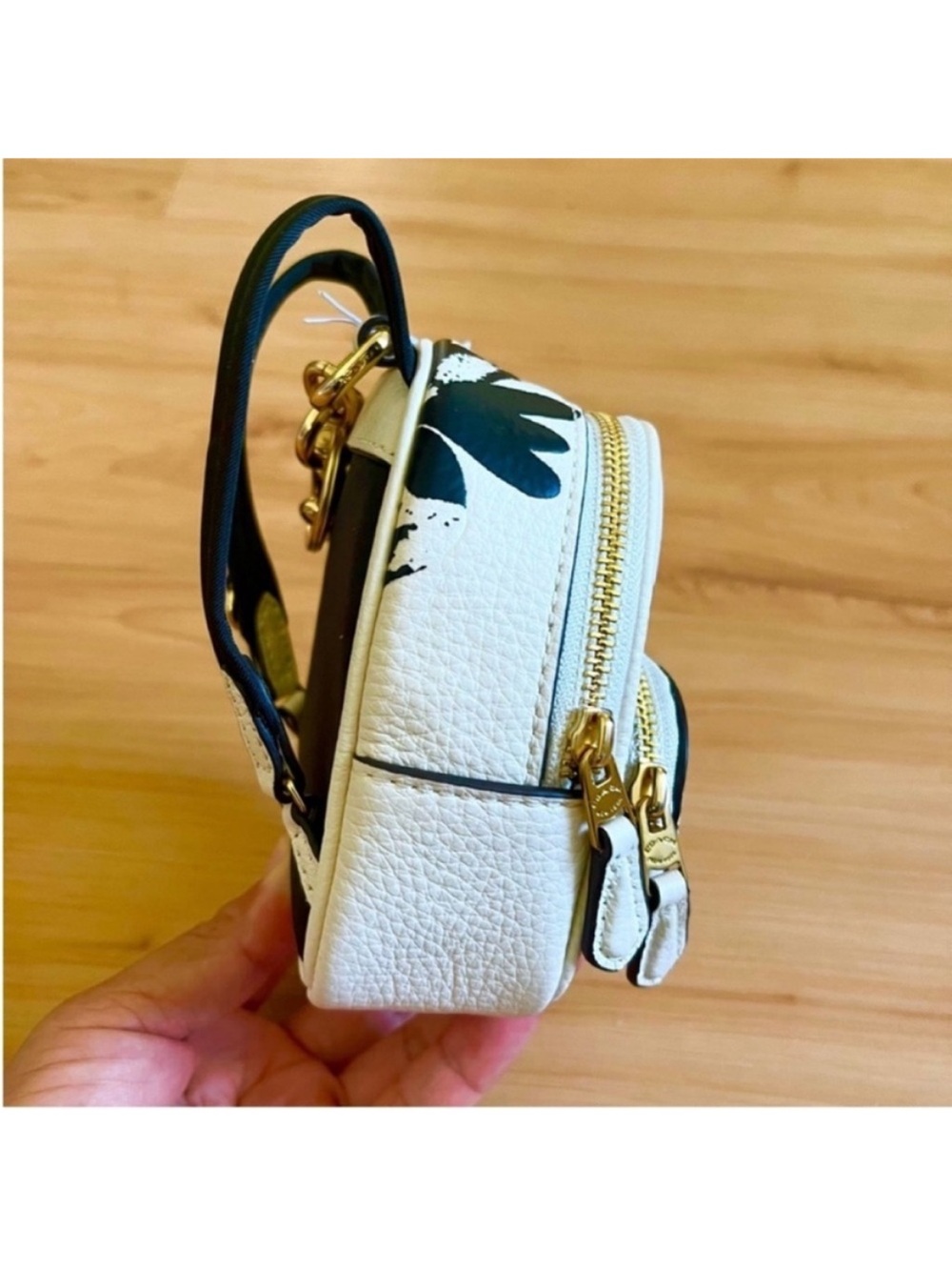 Coach Mini Court Backpack
Bag Charm With Floral Print #CZ605 - Picture 7 of 11